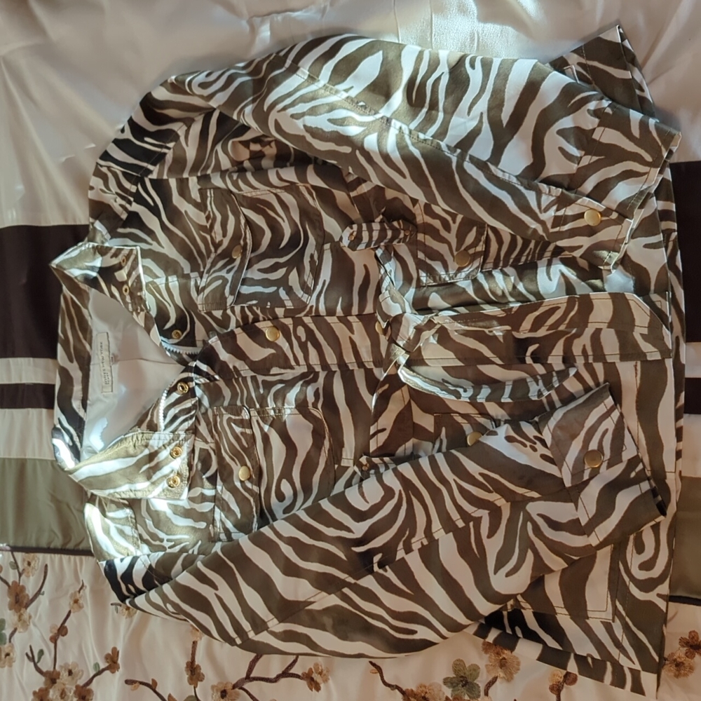 Jones New York Sport lightweight animal print jacket